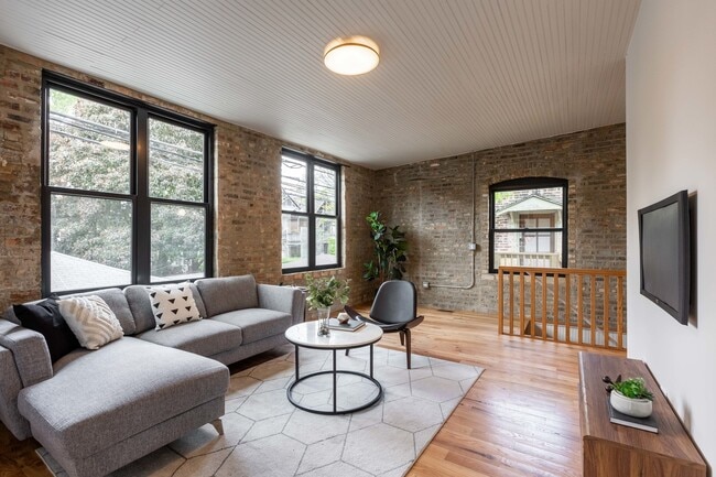 Building Photo - 2228 N Kedzie Blvd