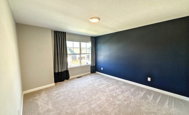 Building Photo - 6495 Drasco Dr