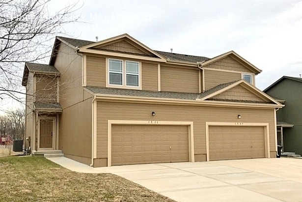 Primary Photo - 1205 N 133rd Terrace