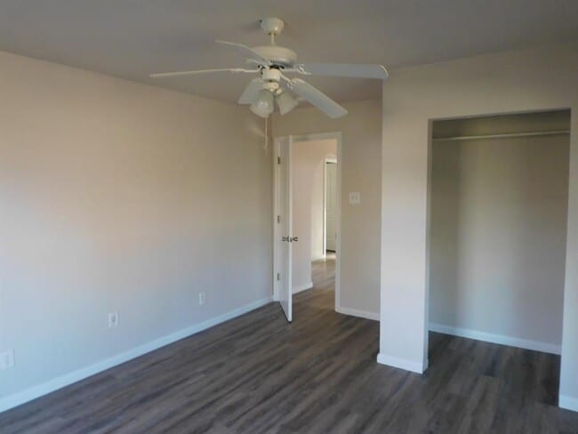 Building Photo - 1320 Green St