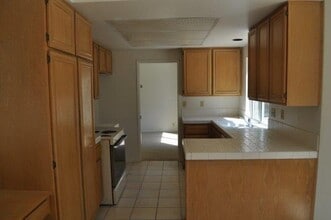 Building Photo - 2174 Shadetree Ln