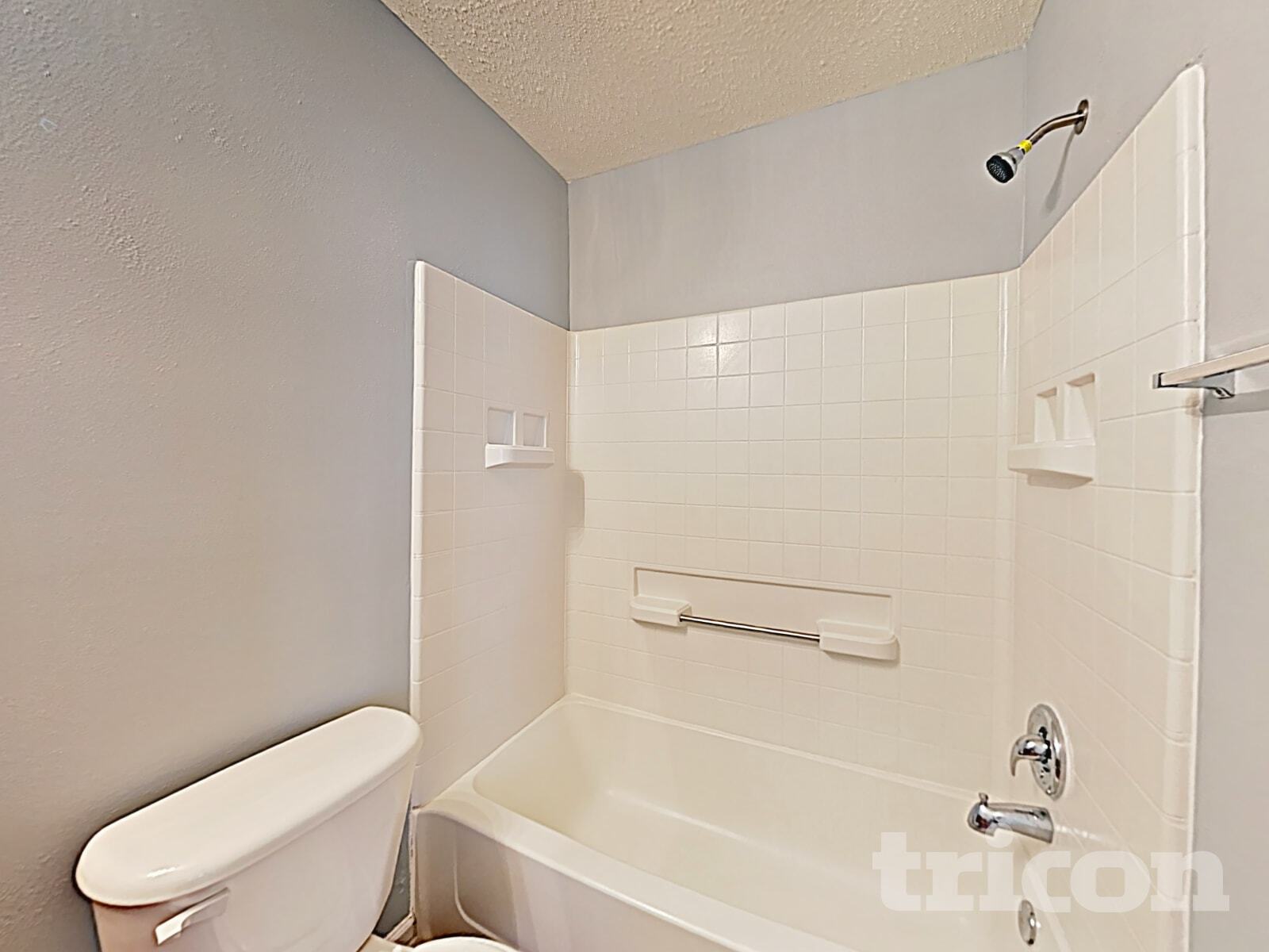 Building Photo - 208 E Waverly Pl Ct