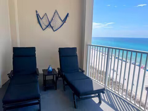 Loungers with cushions for comfort! - 10625 Front Beach Rd