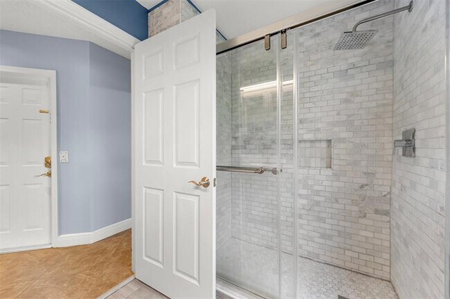 Building Photo - 4227 Sabal Ridge Cir