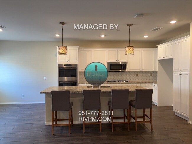 Building Photo - DISCOVER YOUR DREAM RENTAL IN ORANGE CREST...