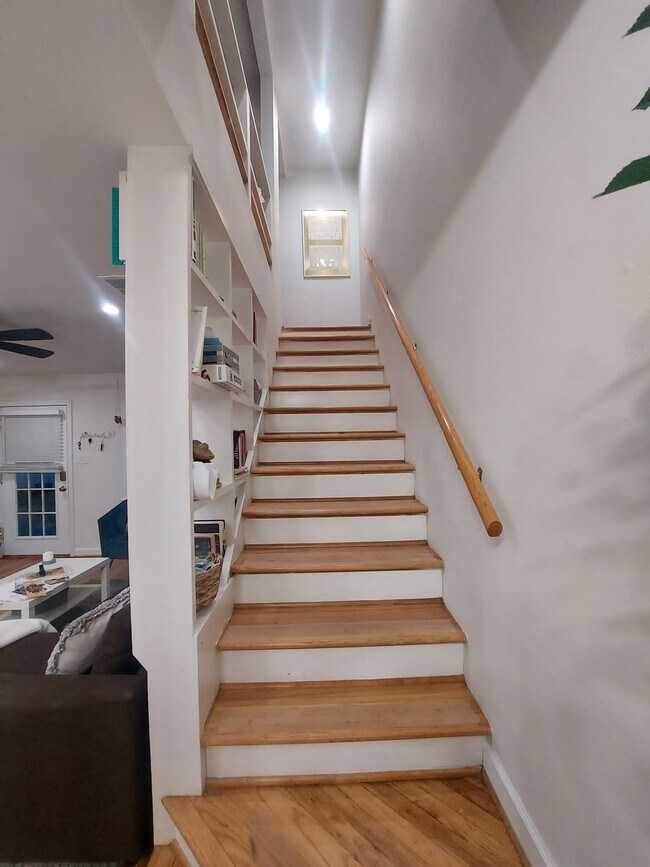 Building Photo - 1850 Portsmouth St