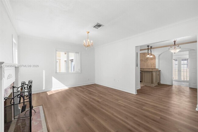 Building Photo - 3411 SW 27th St