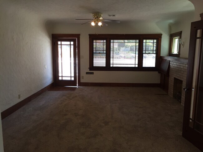 Building Photo - Hillcrest/North Park 3BR/1BR (or 2Br+Offic...