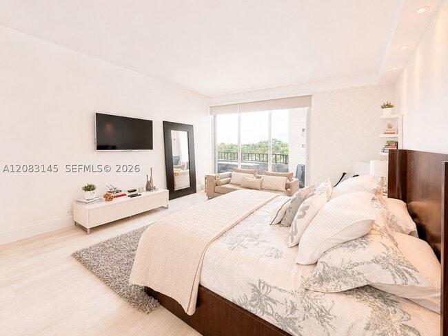 Building Photo - 151 Crandon Blvd