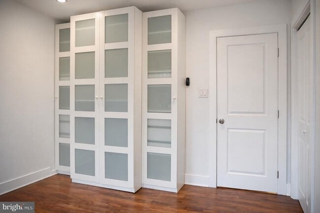 Building Photo - 1633 Kalmia Rd NW