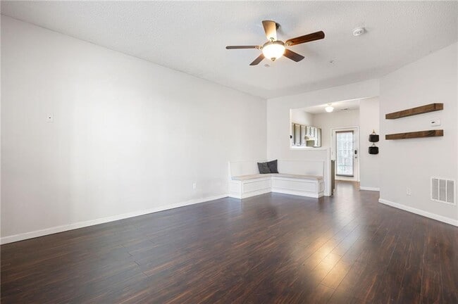 Building Photo - 134 Riverstone Commons Cir