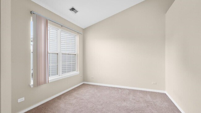 Building Photo - 3073 Kentshire Cir