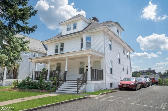 Primary Photo - 54 Franklin Pl