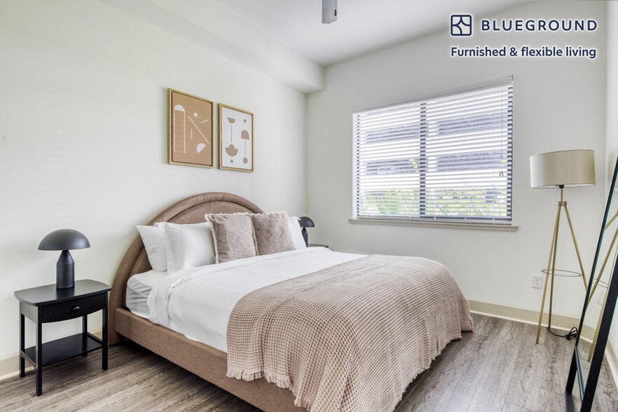 Building Photo - 8800 Doral Blvd