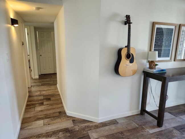 Building Photo - 7225 E Villa Way