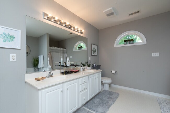 Building Photo - 14230 Spyglass Hill Cir