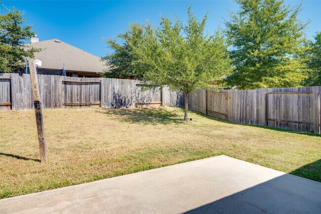 Building Photo - 8470 Coral Cove Pass Ln
