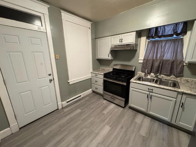 Building Photo - 1818 Walnut St