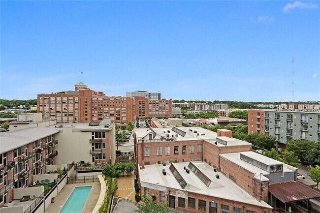 Building Photo - 640 Glen Iris Dr NE