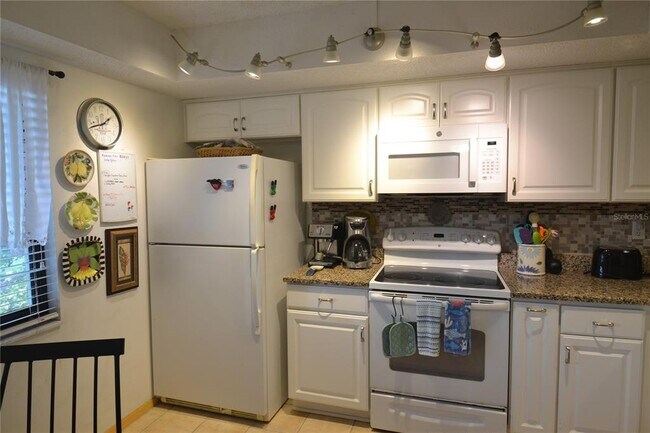 Building Photo - 126 Caryl Way