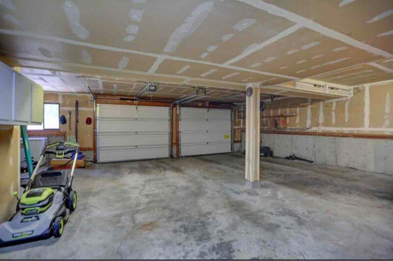 Building Photo - 6305 E 15th Ave