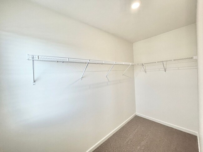 Building Photo - Spacious 3 Bedroom Townhome minutes from I-85 - AVAILABLE OCTOBER 2026