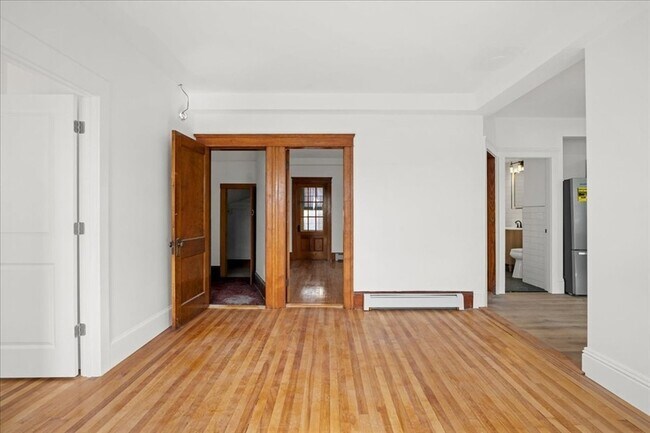 Building Photo - 183 Vernon St