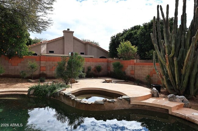 Building Photo - 4591 W Oakland St