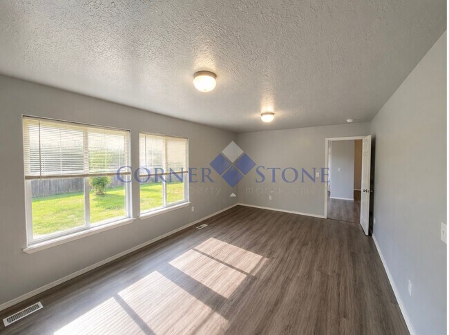 Building Photo - Bright & Open 3-Bedroom Home with 3-Car Garage & Fully Fenced Backyard