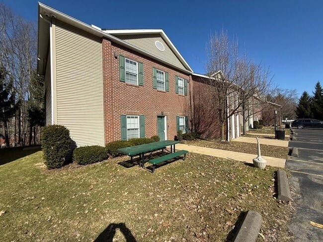 Building Photo - 1950 W 1st St