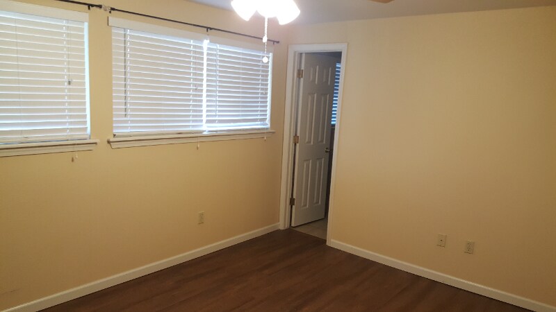 Building Photo - 306 Ridgecrest Dr