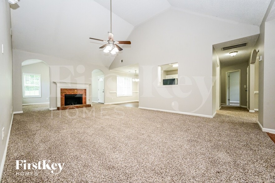 Building Photo - 3349 Meadovista Dr