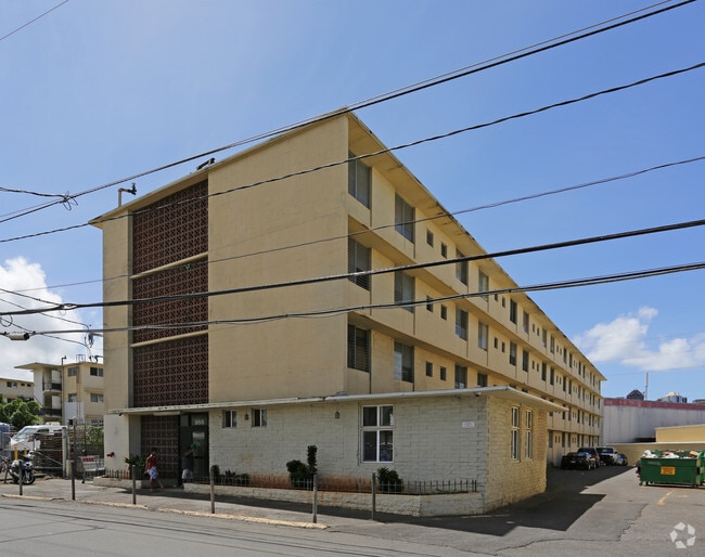 955 Akepo Ln - Island West Apartments