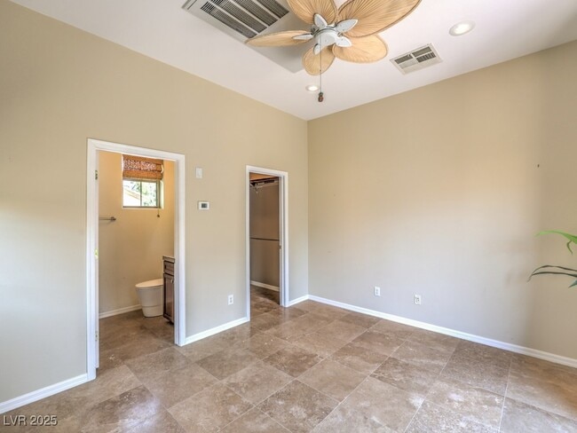 Building Photo - 25 Gladewater Dr