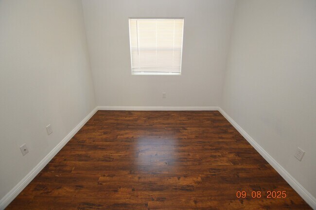 Building Photo - 8225 Mt Brodie Cir