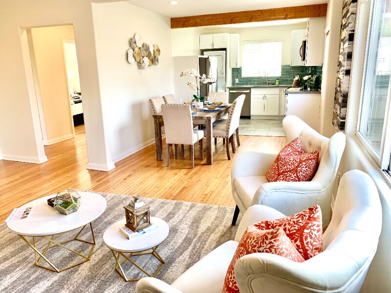 Building Photo - 819 S Grand View St