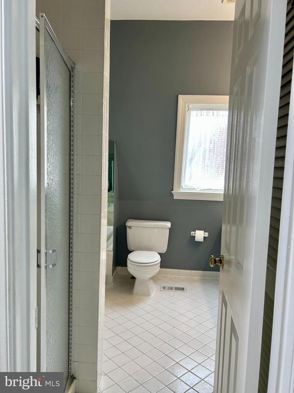 Building Photo - 4416 Lingan Rd NW