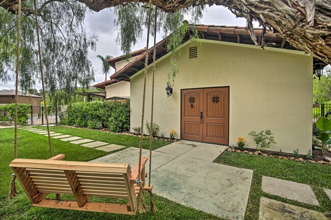 Building Photo - 7717 La Orquidia