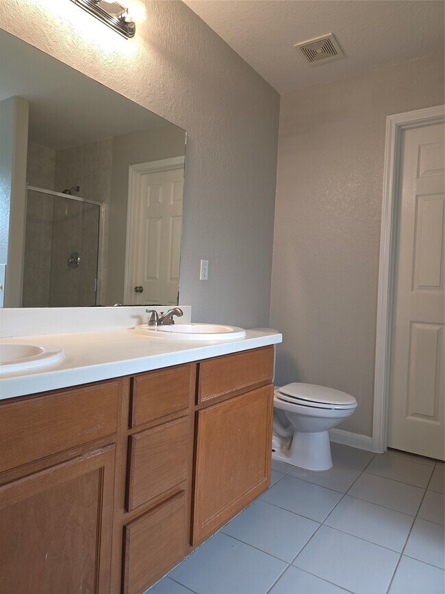 Building Photo - 11114 Opatrny Meadows Ln