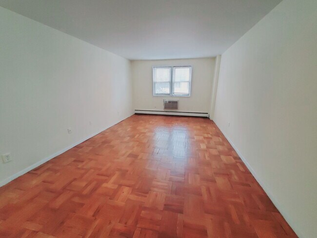 Building Photo - 99 Prospect St