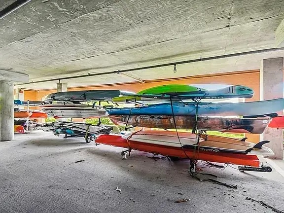 Building Photo - 5000 Culbreath Key Way