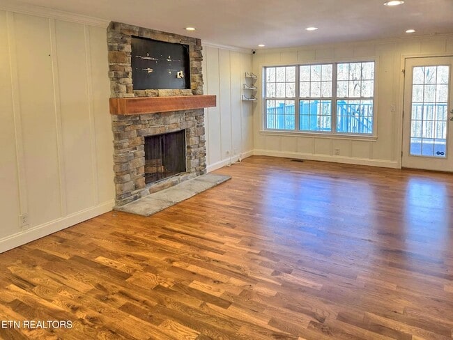 Building Photo - 12469 Daisywood Dr