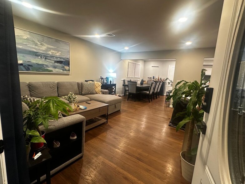 Building Photo - 167 Jefferson Ave