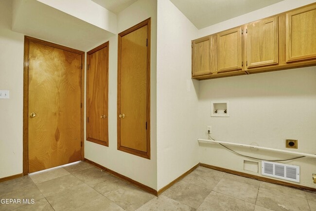 Building Photo - 2316 N Campbell St