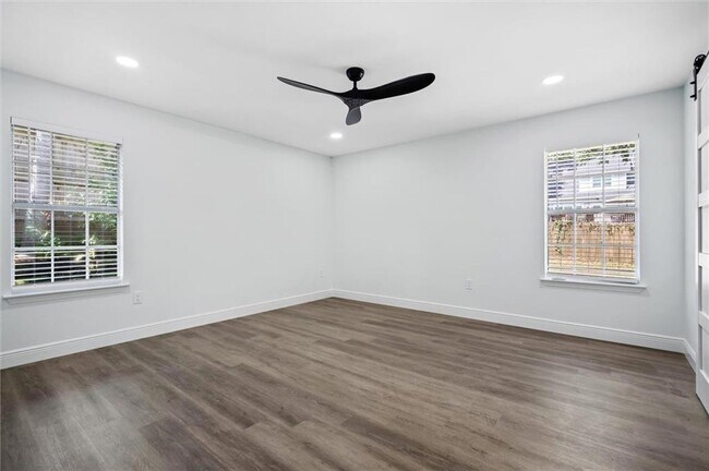 Building Photo - 7328 Janita Dr