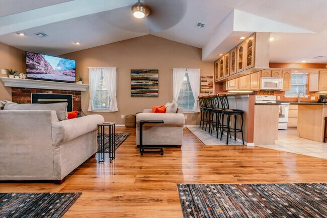 Building Photo - 1 Amesbury Dr