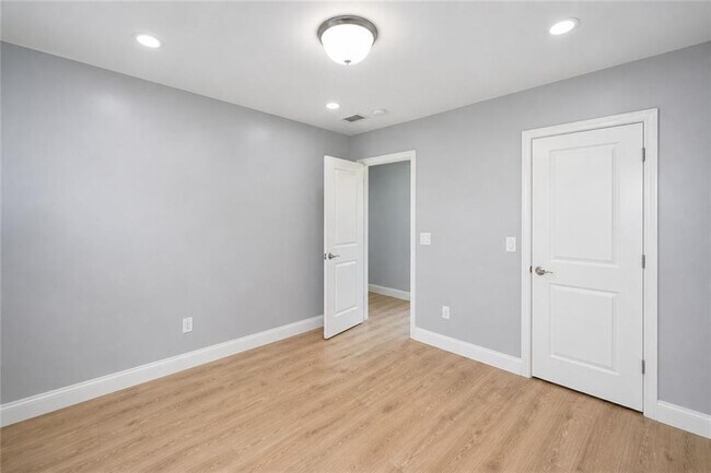 Building Photo - 2203 Wingate St SW