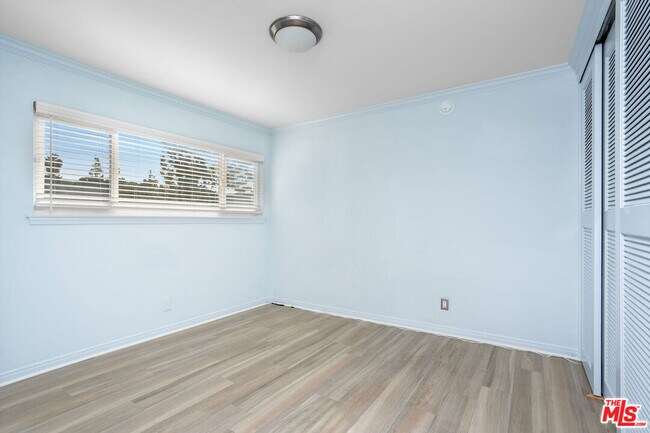 Building Photo - 11138 Aqua Vista St