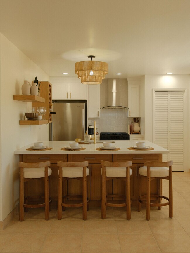 Building Photo - 72601 Edgehill Dr