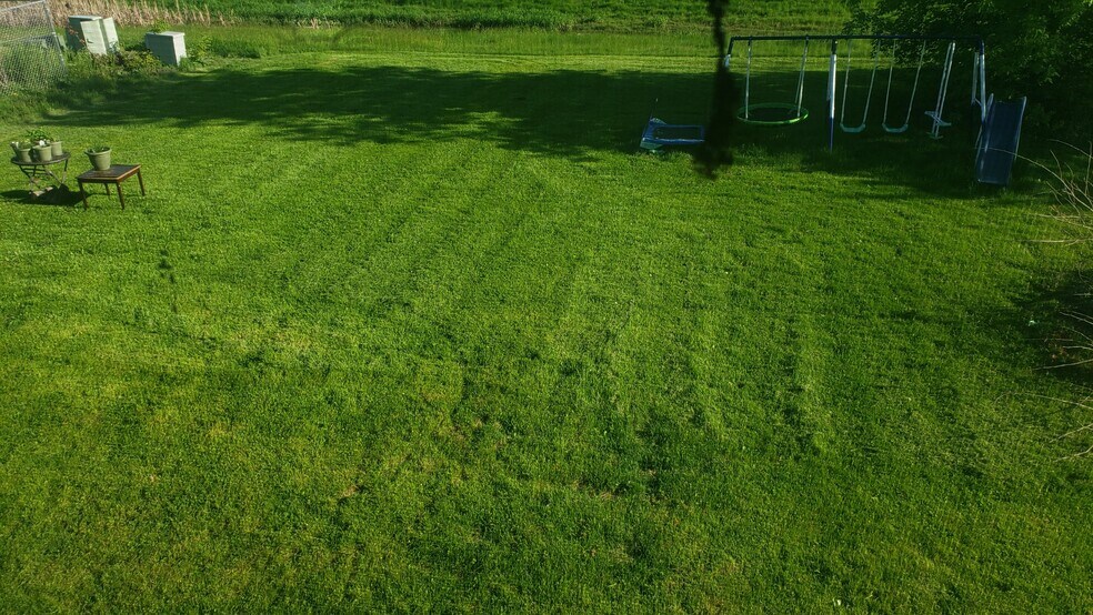 Huge Back Yard - 1617 Jackson St
